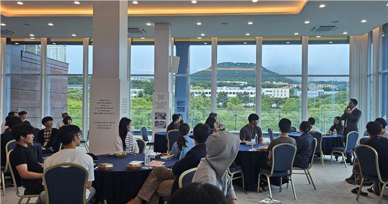 제주대, ʹ25. 1학기 ‘제주올레길과 자아성찰’ 결과공유회 성료