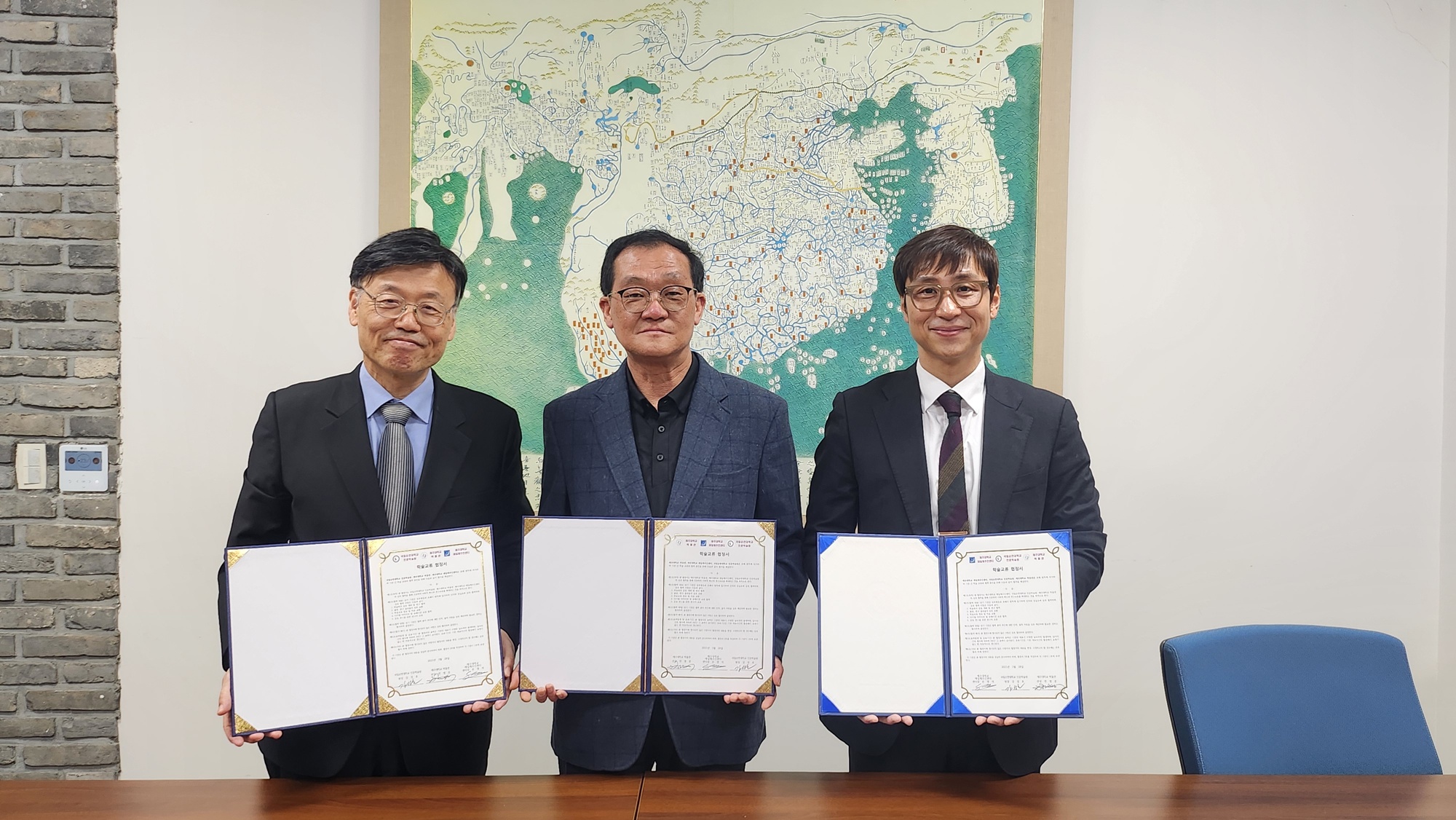 제주대박물관, 재일제주인센터-국립순천대학교 인문학술원과 학술교류 협약 