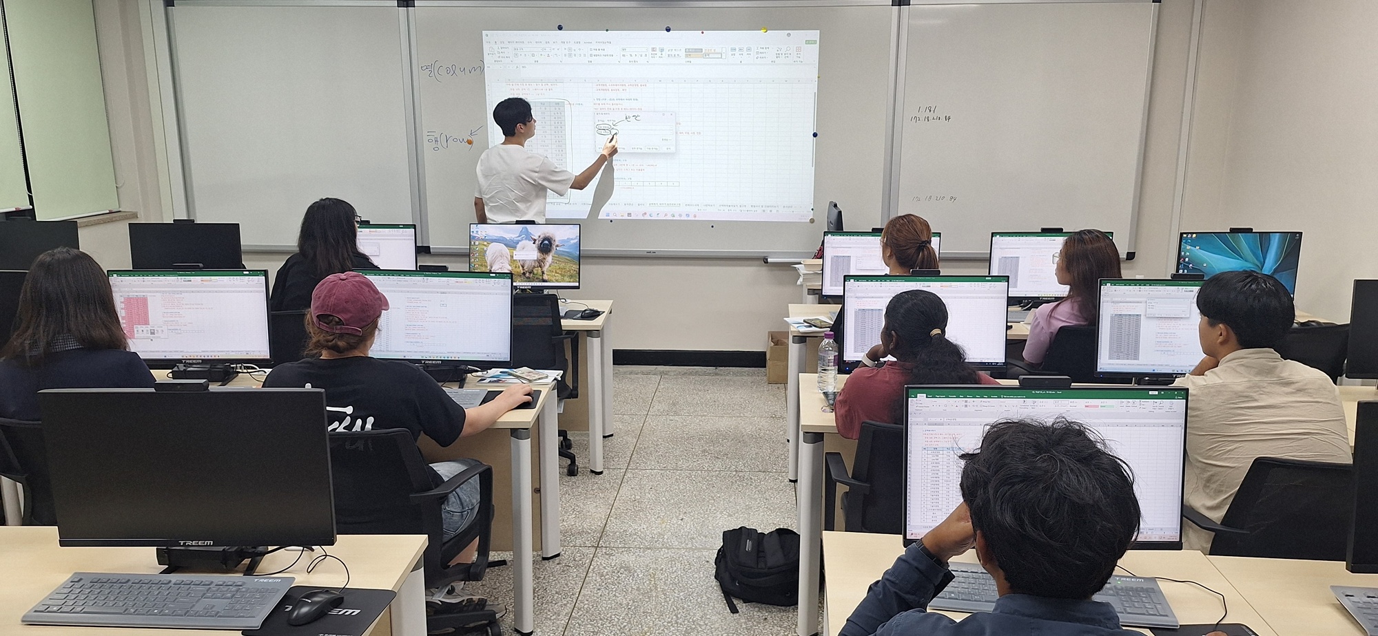 제주대 RISE사업단 ‘2025학년도 외국인 유학생 맞춤형 학업·실무 디지털 활용 교육’ 성료